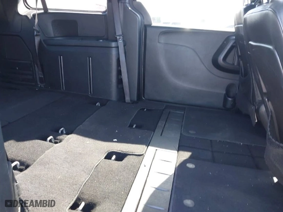 2016 Dodge Grand Caravan R/T with VIN 2C4RDGEG3GR319399, listed as a IAAI auction lot 42078809 with 227,295 mi miles. Bid and sale history available at carsss.com. Image 8.