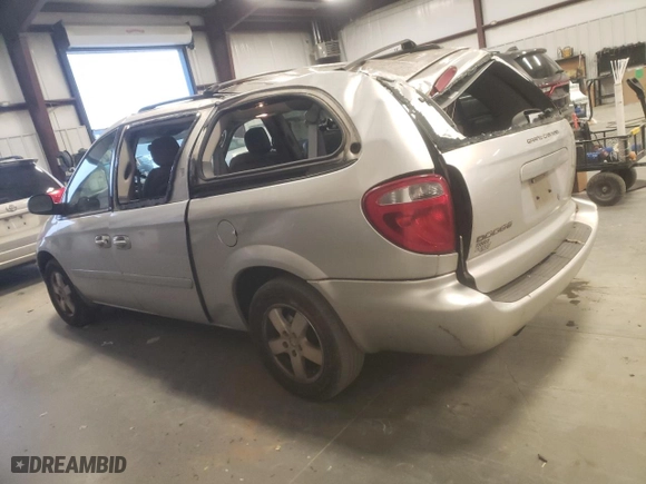 2007 Dodge Grand Caravan SXT with VIN 2D4GP44L47R305297, listed as a Copart auction lot 88643315 with 161,410 mi miles and Salvage Title. Bid and sale history available at carsss.com. Image 2.