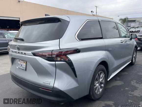 2023 Toyota Sienna XLE with VIN 5TDYSKFC3PS098961, listed as a IAAI auction lot 41969343 with 24,908 mi miles. Bid and sale history available at carsss.com. Image 1.