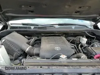 2019 Toyota Tundra SR5 с VIN 5TFDY5F13KX846172, выставлен на аукционе Copart как лот 68923845 с пробегом 111 986 миль миль и Списание • Salvage title. История ставок и продаж доступна на DreamBid. Изображение 13.
