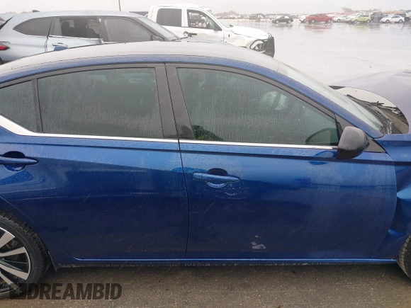 2019 Nissan Altima SR with VIN 1N4BL4CV8KC133935, listed as a IAAI auction lot 41903915 with 97,787 mi miles and . Bid and sale history available at DreamBid. Image 14.
