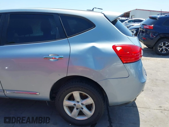 2013 Nissan Rogue S with VIN JN8AS5MT4DW022784, listed as a IAAI auction lot 41981279 with 112,404 mi miles. Bid and sale history available at carsss.com. Image 15.