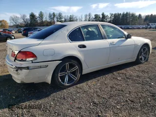 2008 BMW 7 Series 750i with VIN WBAHL835X8DT12098, listed as a Copart auction lot 82220094 with 137,493 mi miles and Salvage Title. Bid and sale history available at DreamBid. Image 3.