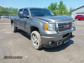 2013 GMC Sierra 2500HD Denali with VIN 1GT125E80DF154320, listed as a IAAI auction lot 42264742 with 171,013 mi miles and . Bid and sale history available at DreamBid. Image 1.