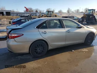 2015 Toyota Camry XLE with VIN 4T1BF1FK9FU930532, listed as a Copart auction lot 43039675 with Not Provided miles and Salvage Title. Bid and sale history available at DreamBid. Image 3.