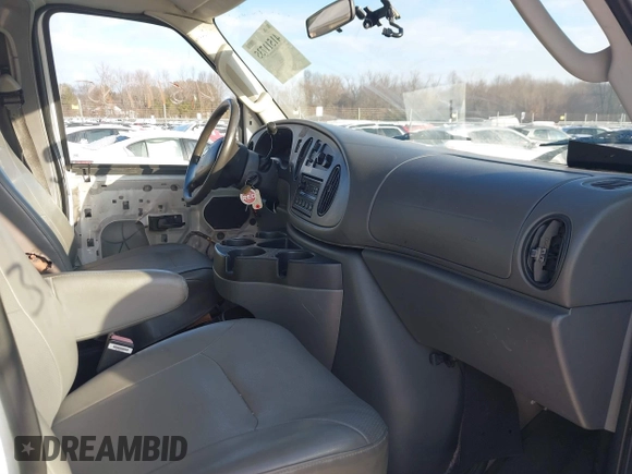 2007 Ford Econoline Cargo Commercial with VIN 1FTNS24WX7DB24757, listed as a IAAI auction lot 41511735 with 205,833 mi miles and . Bid and sale history available at DreamBid. Image 5.