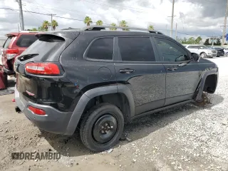 2018 Jeep Cherokee Trailhawk with VIN 1C4PJMBB0JD500672, listed as a Copart auction lot 63207915 with 72,954 mi miles and Salvage title. Bid and sale history available at DreamBid. Image 3.