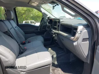 2023 Ford F-250 XL z VIN 1FT7W2AA9PEE21227, wystawiony jako IAAI lot #42277343 z przebiegiem 14 957 mil mil oraz . Historia ofert i sprzedaży dostępna na DreamBid. Obrazek 5.