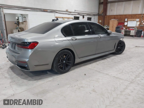 2020 BMW 7 Series 750i xDrive with VIN WBA7U2C06LBX84829, listed as a IAAI auction lot 41748781 with 70,450 mi miles. Bid and sale history available at carsss.com. Image 4.