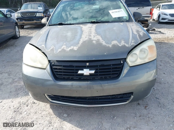 2006 Chevrolet Malibu LS w/1LS with VIN 1G1ZS51F46F131481, listed as a IAAI auction lot 41583677 with 189,811 mi miles. Bid and sale history available at carsss.com. Image 6.
