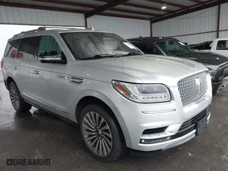 2019 Lincoln Navigator Reserve with VIN 5LMJJ2LTXKEL26583, listed as a IAAI auction lot 41448025 with 80,659 mi miles. Bid and sale history available at carsss.com. Image 1.