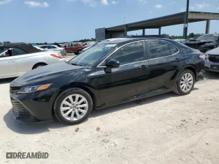 2018 Toyota Camry LE with VIN 4T1B11HK9JU136702, listed as a Copart auction lot 52919445 with 29,493 mi miles and Salvage Title. Bid and sale history available at carsss.com. Image 1.