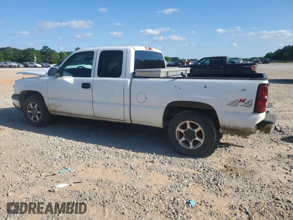 2006 Chevrolet Silverado 1500 LT2 with VIN 1GCEK19B96Z250917, listed as a Copart auction lot 52997975 with 247,189 mi miles and Salvage Title. Bid and sale history available at DreamBid. Image 2.