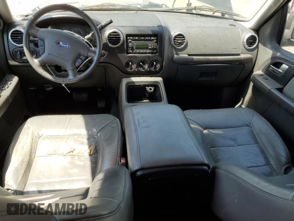 2003 Ford Expedition Special Service with VIN 1FMPU15L23LB84674, listed as a Copart auction lot 67415684 with 240,276 mi miles and Salvage Title. Bid and sale history available at carsss.com. Image 8.