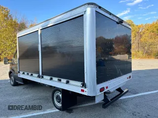 2020 Ford Transit with VIN 1FDBR5Z86LKA66304, listed as a Copart auction lot 78099324 with 227,809 mi miles and Clean Title. Bid and sale history available at DreamBid. Image 3.