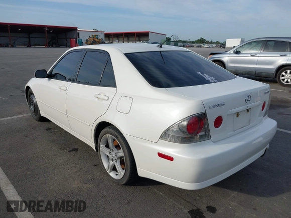 2001 Lexus IS with VIN JTHBD182610006684, listed as a IAAI auction lot 42046945 with 318,600 mi miles. Bid and sale history available at carsss.com. Image 3.