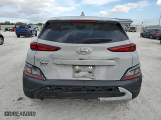 2022 Hyundai Kona SE with VIN KM8K22ABXNU777943, listed as a Copart auction lot 42723445 with 39,143 mi miles and Non Repairable. Bid and sale history available at carsss.com. Image 6.