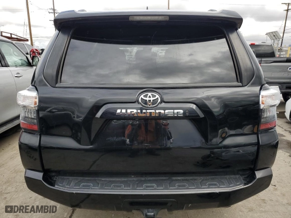 2021 Toyota 4Runner SR5 with VIN JTEEU5JR7M5247640, listed as a Copart auction lot 44445845 with 81,958 mi miles and Salvage Title. Bid and sale history available at carsss.com. Image 6.