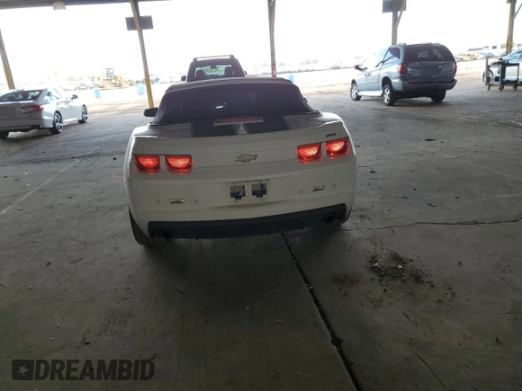 2012 Chevrolet Camaro 2LT z VIN 2G1FC3D33C9108381, wystawiony jako Copart lot #51167505 z przebiegiem 135 692 mil mil oraz Szkoda całkowita • Salvage title. Historia ofert i sprzedaży dostępna na DreamBid. Obrazek 6.