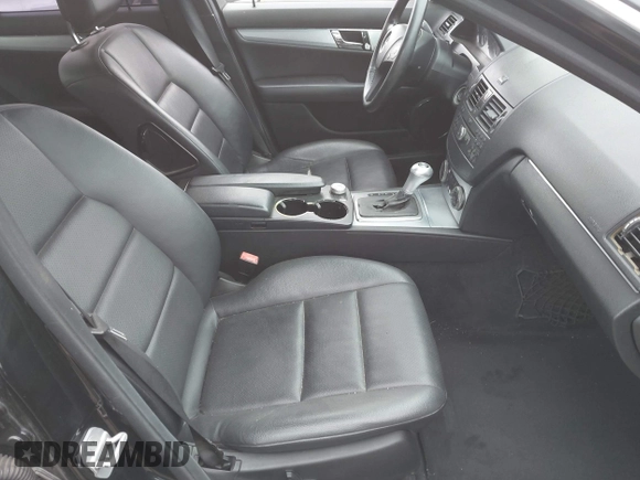 2009 Mercedes-Benz C-Class 3.0L Sport with VIN WDDGF54X29F214764, listed as a IAAI auction lot 42107127 with Not Provided miles. Bid and sale history available at carsss.com. Image 5.