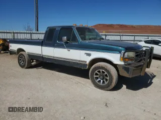 1995 Ford F-250 with VIN 1FTHX25F4SKB69890, listed as a Copart auction lot 48048305 with 368,144 mi miles and Clean Title. Bid and sale history available at carsss.com. Image 4.