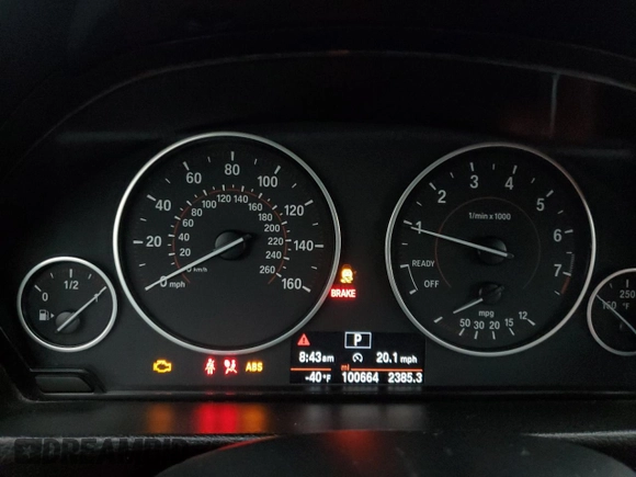2015 BMW 4 Series 428i xDrive z VIN WBA3N5C5XFK198714, wystawiony jako Copart lot #49602865 z przebiegiem 100 664 mil mil oraz Szkoda całkowita • Salvage title. Historia ofert i sprzedaży dostępna na DreamBid. Obrazek 9.