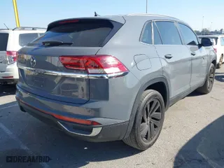 2021 Volkswagen Atlas Cross Sport 3.6L V6 SE w/Technology with VIN 1V2WE2CA5MC238201, listed as a IAAI auction lot 41642416 with 42,542 mi miles. Bid and sale history available at carsss.com. Image 4.