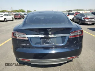 2013 Tesla Model S z VIN 5YJSA1CNXDFP18794, wystawiony jako Copart lot #65090105 z przebiegiem 168 102 mil mil oraz Czysty tytuł • Clean title. Historia ofert i sprzedaży dostępna na DreamBid. Obrazek 6.