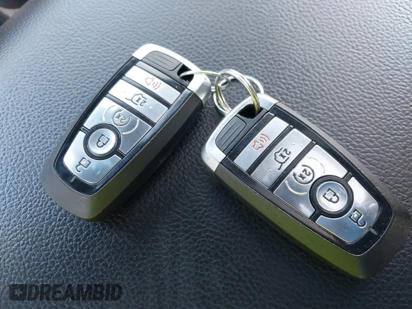 2020 Ford Expedition XLT с VIN 1FMJU1JT1LEA05461, выставлен на аукционе IAAI как лот 42075843 с пробегом 58 734 миль миль и . История ставок и продаж доступна на DreamBid. Изображение 11.