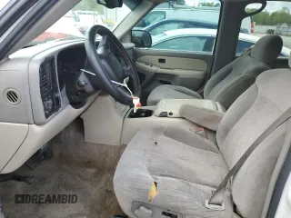 2000 Chevrolet Suburban LS with VIN 3GNEC16T3YG112424, listed as a Copart auction lot 48771605 with 242,592 mi miles and Clean title. Bid and sale history available at DreamBid. Image 7.