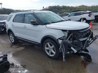 2017 Ford Explorer XLT z VIN 1FM5K8D86HGD33655, wystawiony jako IAAI lot #41981904 z przebiegiem 112 617 mil mil oraz . Historia ofert i sprzedaży dostępna na DreamBid. Obrazek 1.