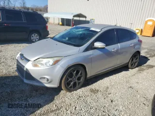 2013 Ford Focus SE with VIN 1FADP3K29DL193840, listed as a Copart auction lot 43199415 with 158,153 mi miles and Salvage Title. Bid and sale history available at carsss.com. Image 1.
