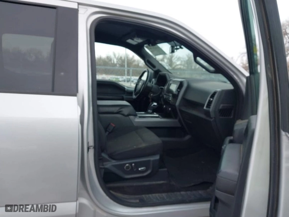 2017 Ford F-150 XL with VIN 1FTEW1EG3HKD18064, listed as a IAAI auction lot 41635283 with 193,147 mi miles. Bid and sale history available at carsss.com. Image 5.