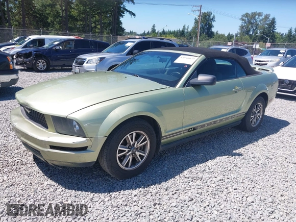 2005 Ford Mustang Deluxe with VIN 1ZVFT84N755254849, listed as a IAAI auction lot 42544077 with 276,391 mi miles and . Bid and sale history available at DreamBid. Image 2.