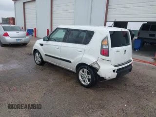 2010 Kia Soul + with VIN KNDJT2A21A7138288, listed as a IAAI auction lot 41922152 with 147,235 mi miles. Bid and sale history available at carsss.com. Image 3.