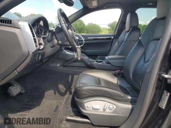 2014 Porsche Cayenne Diesel z VIN WP1AF2A2XELA38306, wystawiony jako Copart lot #63601805 z przebiegiem 136 341 mil mil oraz Szkoda całkowita • Salvage title. Historia ofert i sprzedaży dostępna na DreamBid. Obrazek 7.