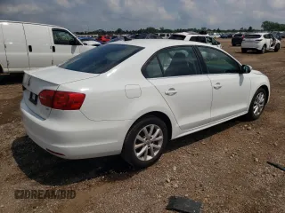 2014 Volkswagen Jetta Sedan SE w/Connectivity with VIN 3VWD07AJ0EM441517, listed as a Copart auction lot 65257454 with 132,987 mi miles and Salvage Title. Bid and sale history available at carsss.com. Image 3.