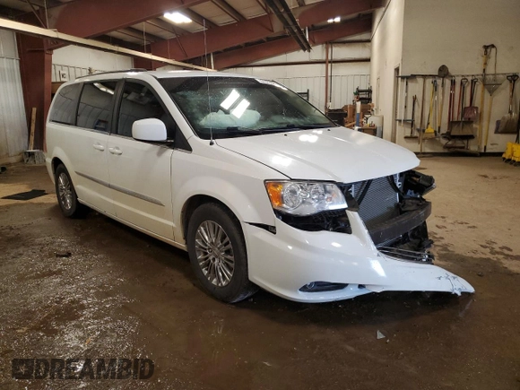 2015 Chrysler Town & Country Touring with VIN 2C4RC1BG4FR673211, listed as a Copart auction lot 51373025 with 142,501 mi miles and Clean Title. Bid and sale history available at carsss.com. Image 4.