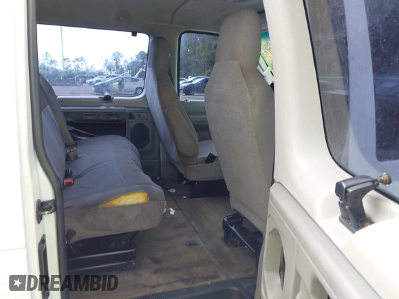 2014 Ford Econoline Passenger XL z VIN 1FBSS3BLXEDA00930, wystawiony jako IAAI lot #42445363 z przebiegiem Nie podano mil oraz . Historia ofert i sprzedaży dostępna na DreamBid. Obrazek 8.