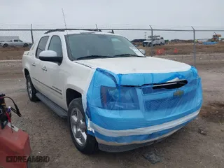 2012 Chevrolet Avalanche LTZ with VIN 3GNMCGE04CG103276, listed as a IAAI auction lot 41913522 with 139,633 mi miles. Bid and sale history available at carsss.com. Image 1.