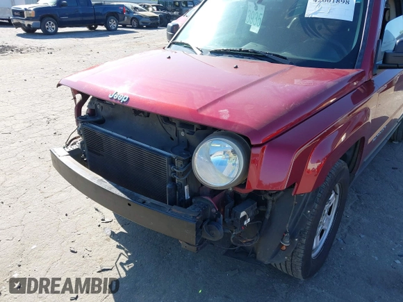 2017 Jeep Patriot Sport with VIN 1C4NJPBB8HD103682, listed as a IAAI auction lot 42001898 with 204,000 mi miles. Bid and sale history available at carsss.com. Image 17.