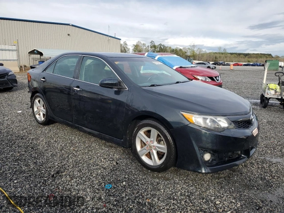 2014 Toyota Camry L with VIN 4T1BF1FK9EU331998, listed as a Copart auction lot 51136785 with 214,540 mi miles and Salvage Title. Bid and sale history available at carsss.com. Image 4.