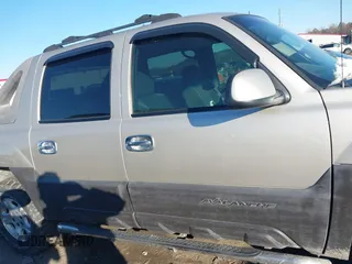 2004 Chevrolet Avalanche z VIN 3GNEK12T84G114477, wystawiony jako IAAI lot #41414239 z przebiegiem 241 844 mil mil oraz . Historia ofert i sprzedaży dostępna na DreamBid. Obrazek 13.