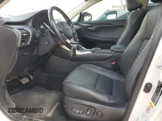 2015 Lexus NX 200t z VIN JTJYARBZ9F2009239, wystawiony jako Copart lot #51014565 z przebiegiem 111 660 mil mil oraz Szkody całkowita. Historia ofert i sprzedaży dostępna na DreamBid. Obrazek 7.