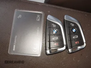 2019 BMW 3 Series 330i with VIN WBA5R1C58KAK07271, listed as a IAAI auction lot 41941194 with Not provided miles and . Bid and sale history available at DreamBid. Image 11.