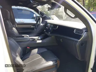 2024 Jeep Grand Wagoneer Series II с VIN 1C4SJSFP8RS150090, выставлен на аукционе IAAI как лот 42548014 с пробегом 34 755 миль миль и . История ставок и продаж доступна на DreamBid. Изображение 5.
