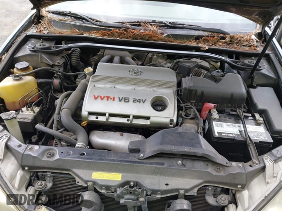 2003 Toyota Camry LE with VIN JTDBF32K430146557, listed as a IAAI auction lot 42102454 with 179,653 mi miles. Bid and sale history available at carsss.com. Image 10.