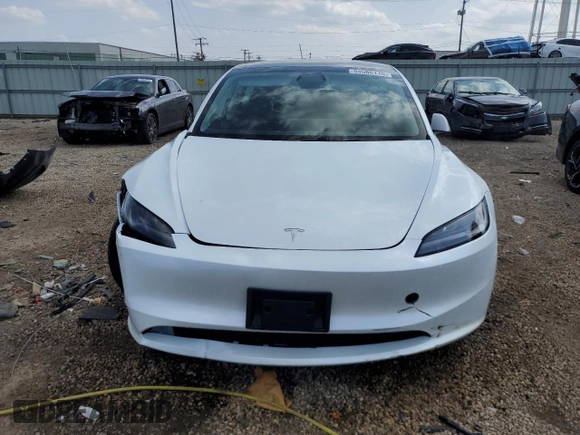 2025 Tesla Model 3 Long Range z VIN 5YJ3E1EB1SF962360, wystawiony jako Copart lot #54586115 z przebiegiem 391 mil mil oraz Szkoda całkowita • Salvage title. Historia ofert i sprzedaży dostępna na DreamBid. Obrazek 5.