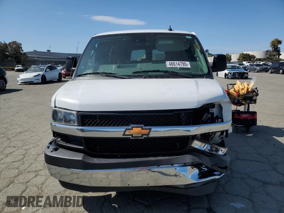 2019 Chevrolet Express Passenger LT с VIN 1GAZGPFG0K1196401, выставлен на аукционе Copart как лот 48614795 с пробегом 98 925 миль миль и Списание • Salvage title. История ставок и продаж доступна на DreamBid. Изображение 5.