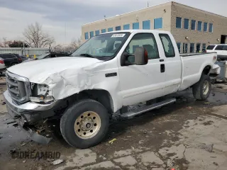 2004 Ford Super Duty F-250 XL with VIN 1FTNX21L34EA83115, listed as a Copart auction lot 43823835 with 331,675 mi miles and Salvage Title. Bid and sale history available at carsss.com. Image 1.